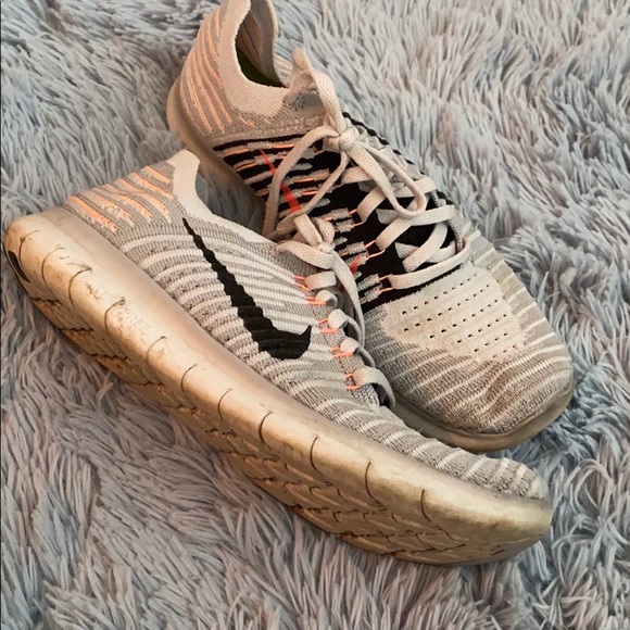 Nike Free Run Flynit - Picture 2 of 3